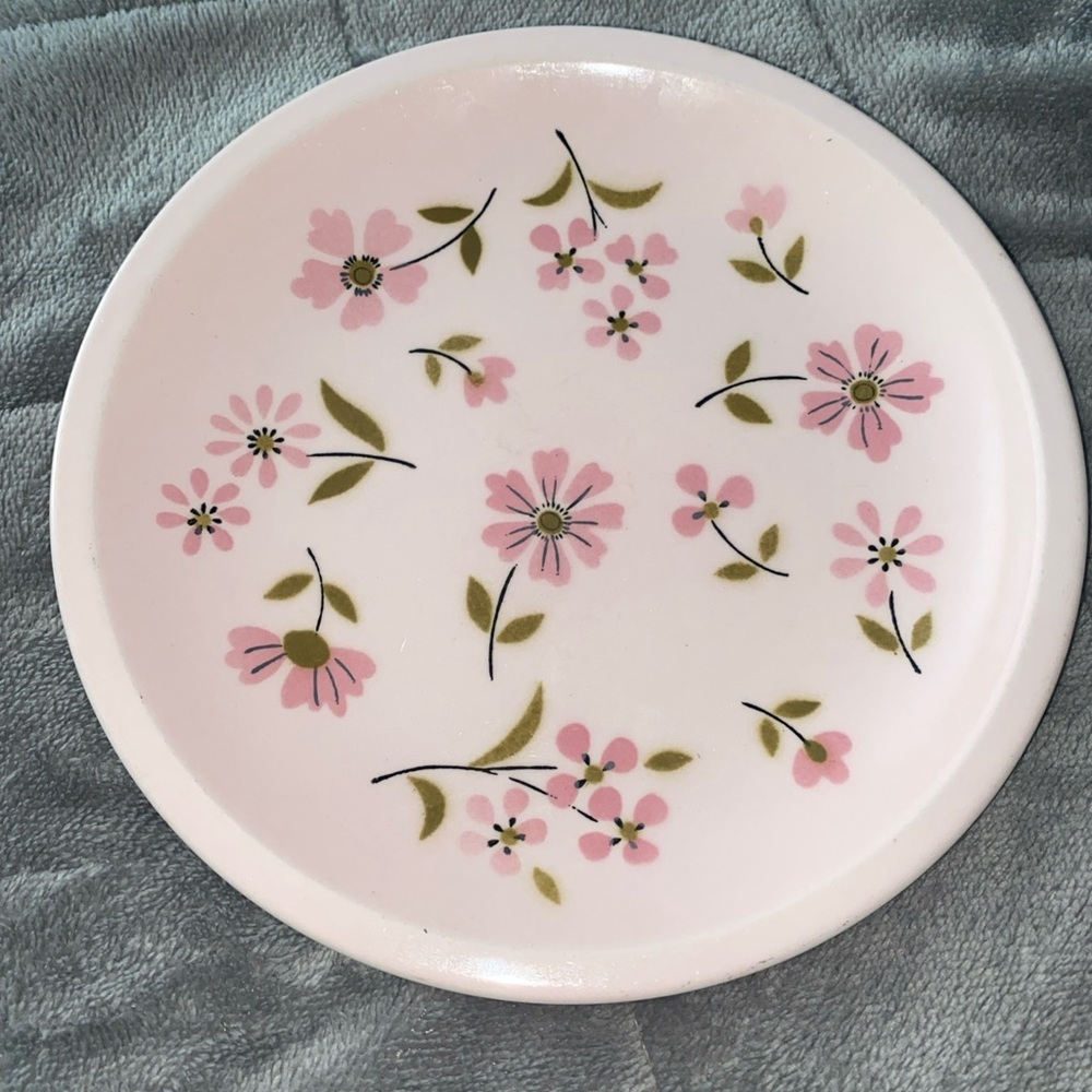 MIKASA Vintage‎ Pastelle PUFF  D6102 Plate Pink Floral Japan 8”